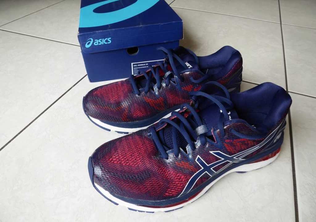 asics gel nimbus 20 violet vue plongeonte avec carton