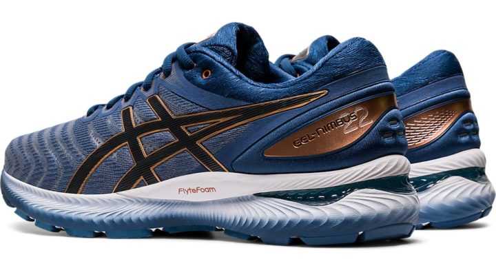 Asics Nimbus 22 de profil trois quarts
