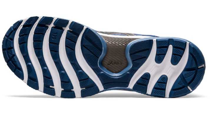 Asics Nimbus 22 dessous