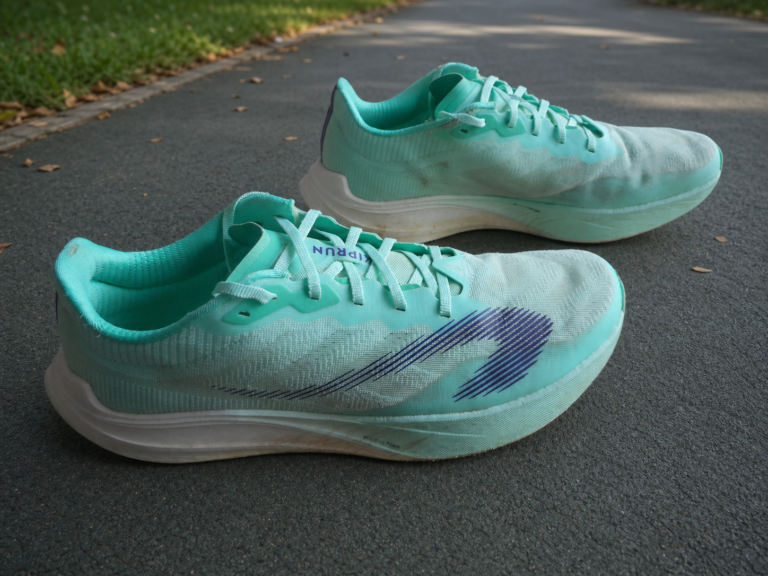 Kiprun KD900 Light homme vert menthe sur voie verte