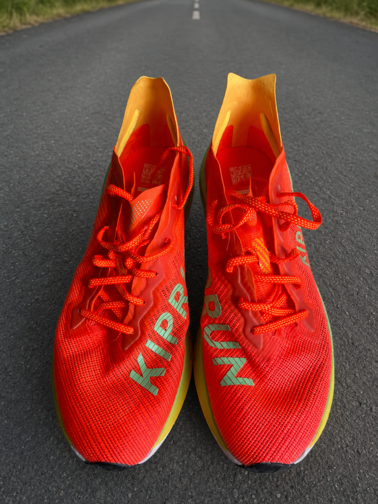 Dessus et laçage de la Kiprun KD900X LD 2 orange
