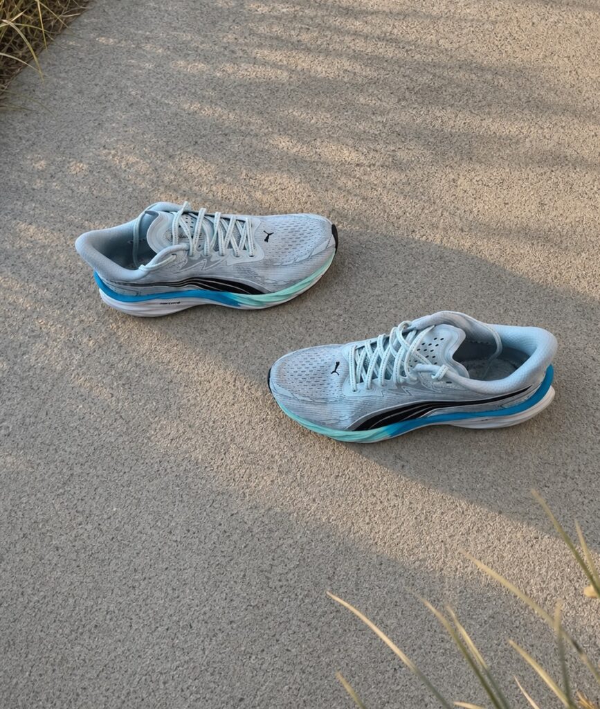 Vue du dessus et laçage des Puma Velocity Nitro 4 homme