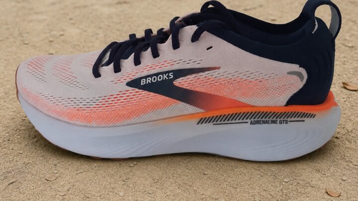 Brooks Adrenaline GTS 25 : la stabilité qui sait se faire oublier
