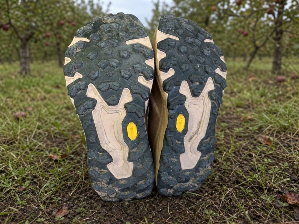 Semelles Vibram Megagrip usées après 342 km des New Balance Hierro v9