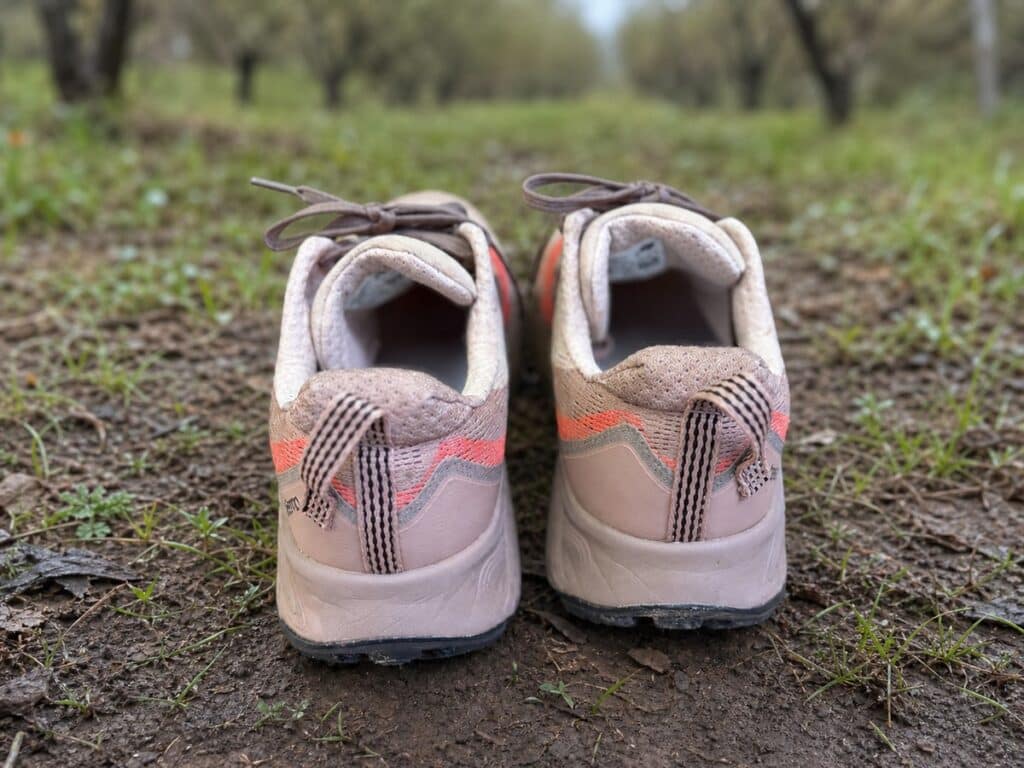 Vue arrière du talon des New Balance Fresh Foam X Hierro v9
