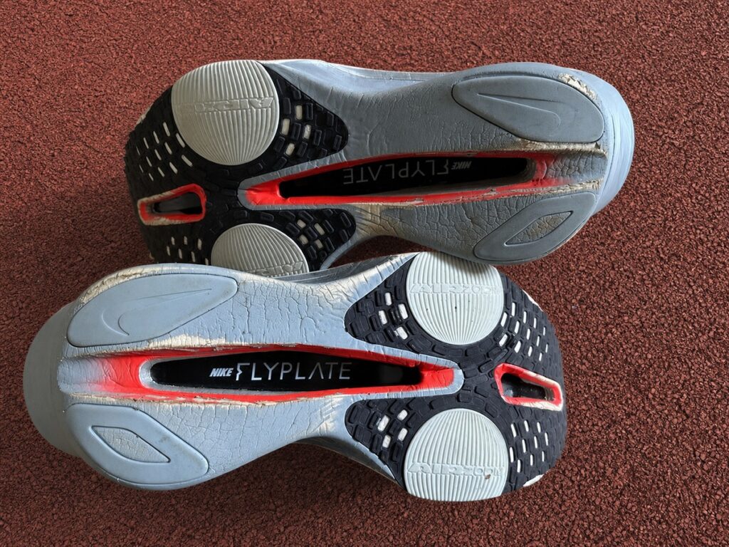Semelles extérieures usées des Nike Alphafly 3 après 187 km