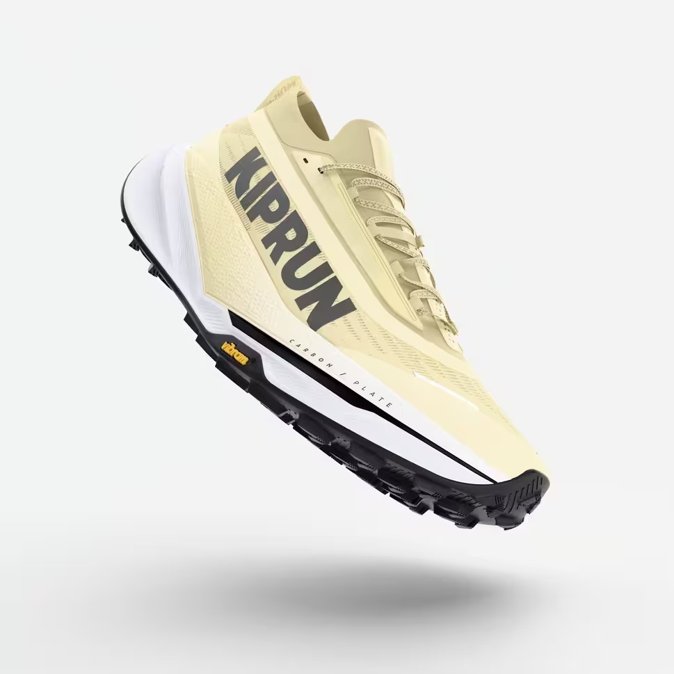 Semelle Vibram et plaque carbone de la Kiprun Kipsummit Race femme